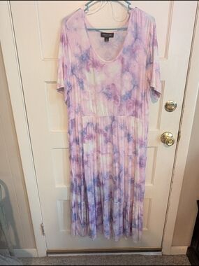 Versatilite Tie-Dye Maxi Dress in Pastel Lavender